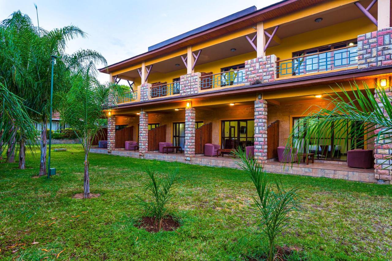 Lake Bogoria Spa Resort Marigat Extérieur photo